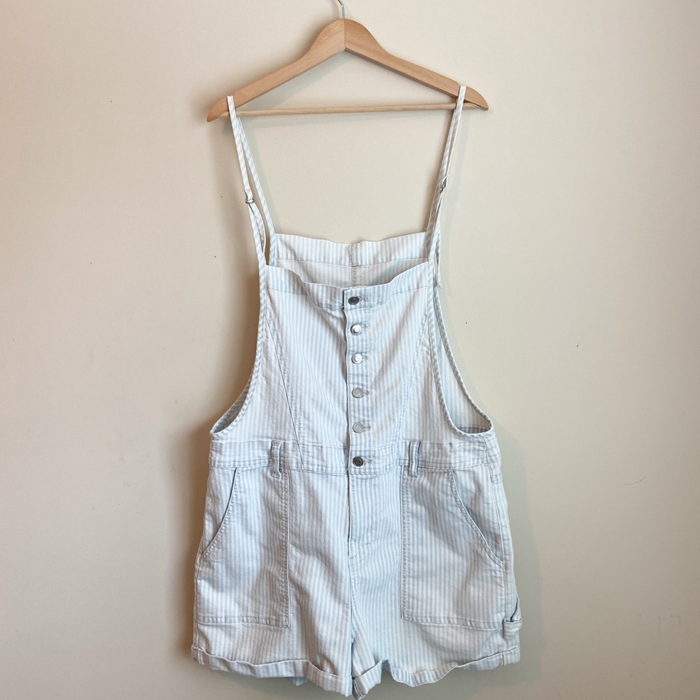 Celebrity Pink Blue & White Pinstripe Cotton Short Overalls Denim Romper